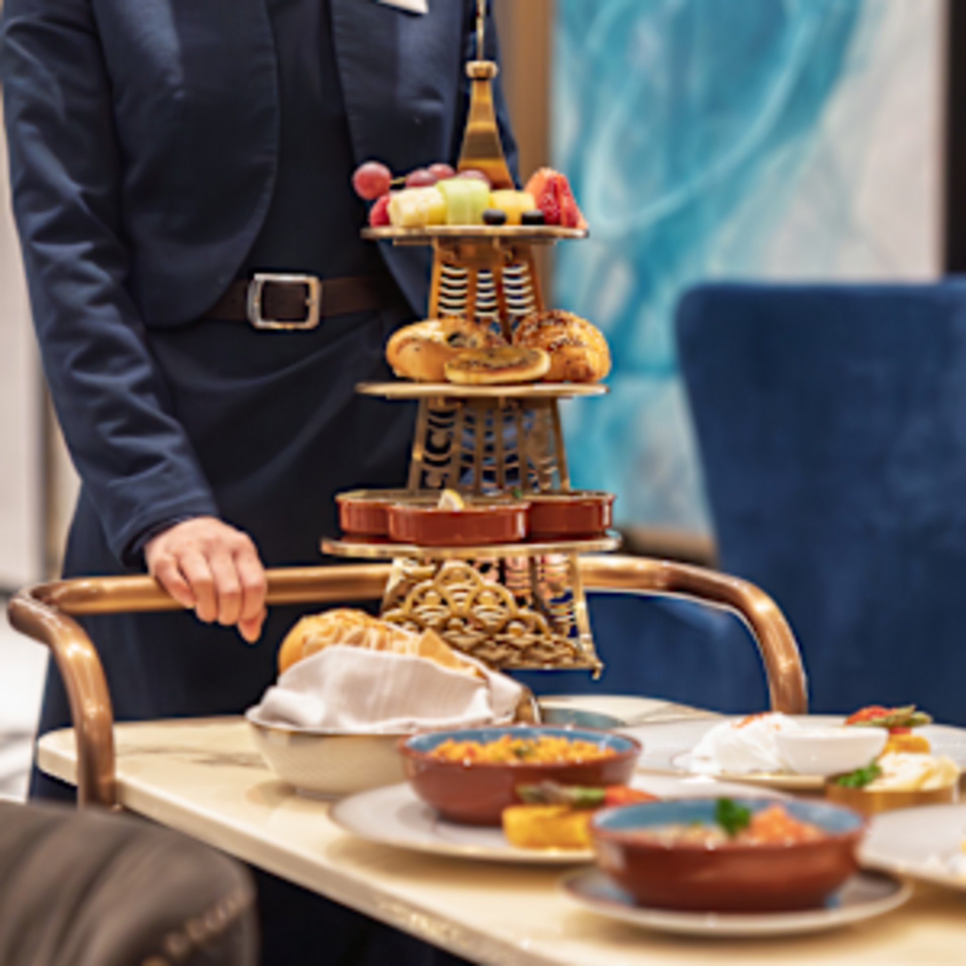 Peacock Alley | Waldorf Astoria Kuwait Luxury Hotel